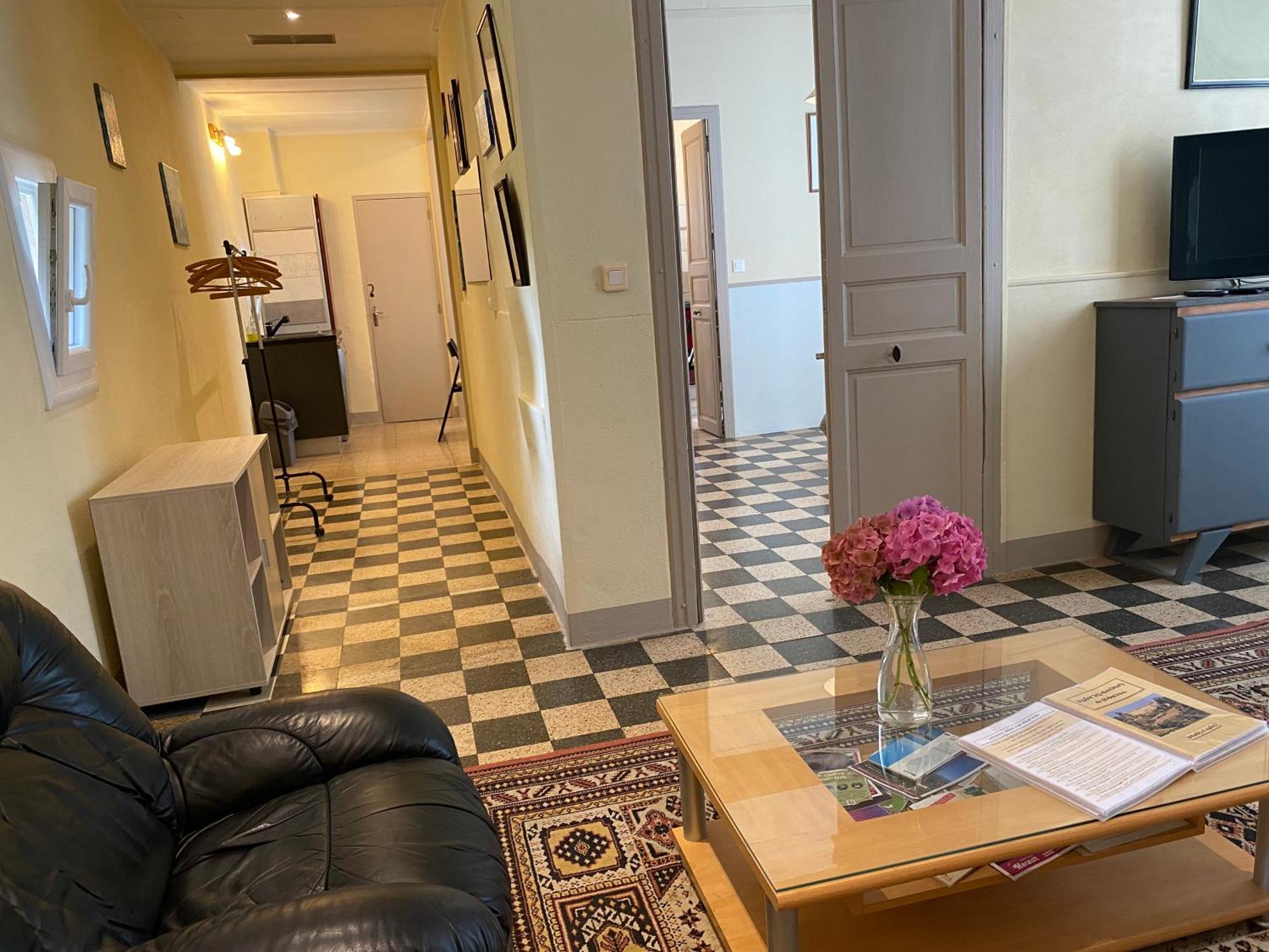 Residence Verdi - Appartements Meubles En Centre Ville Bédarieux Buitenkant foto